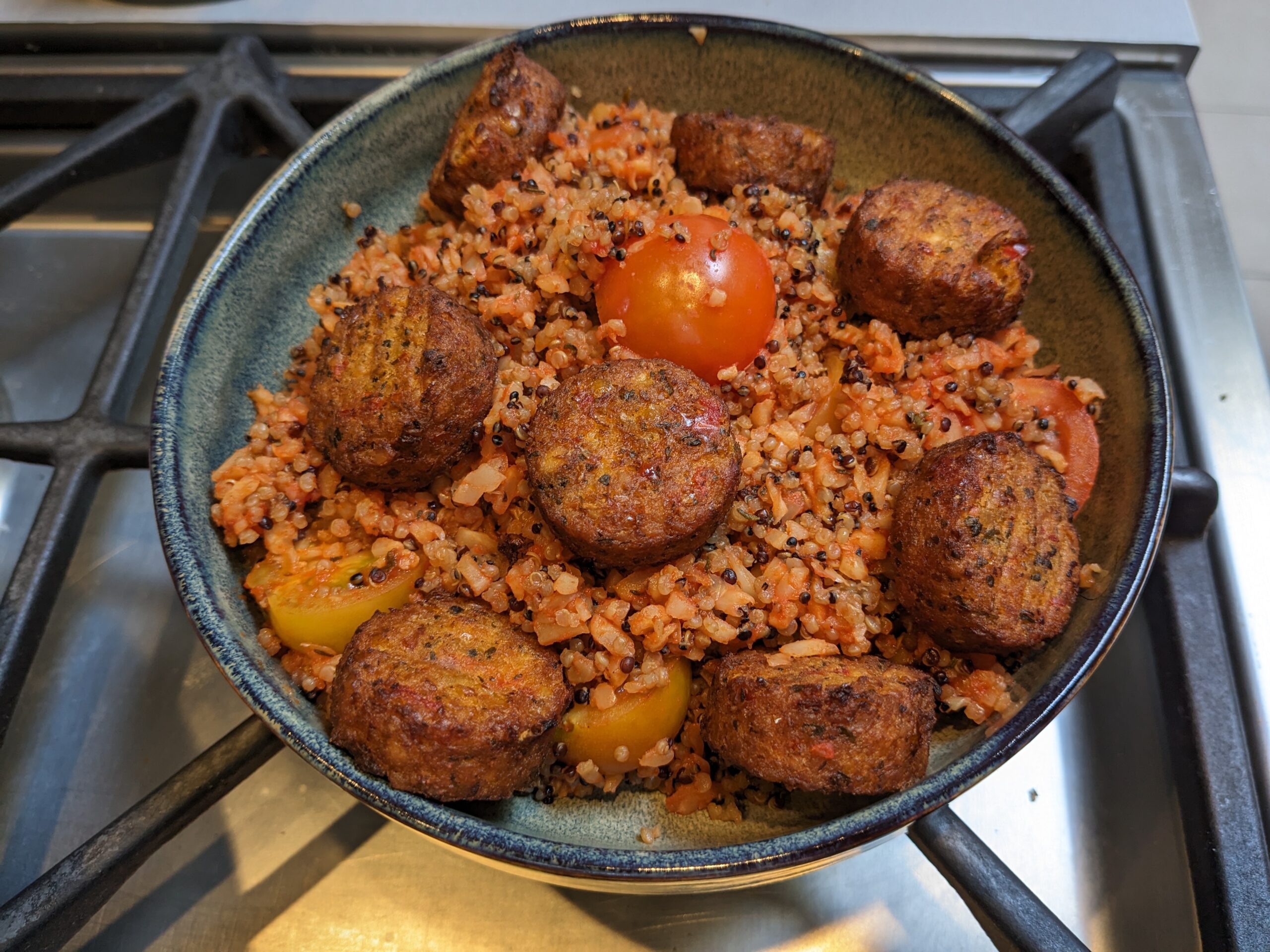 Falafels et salade de boulgour tomates-chou-fleur