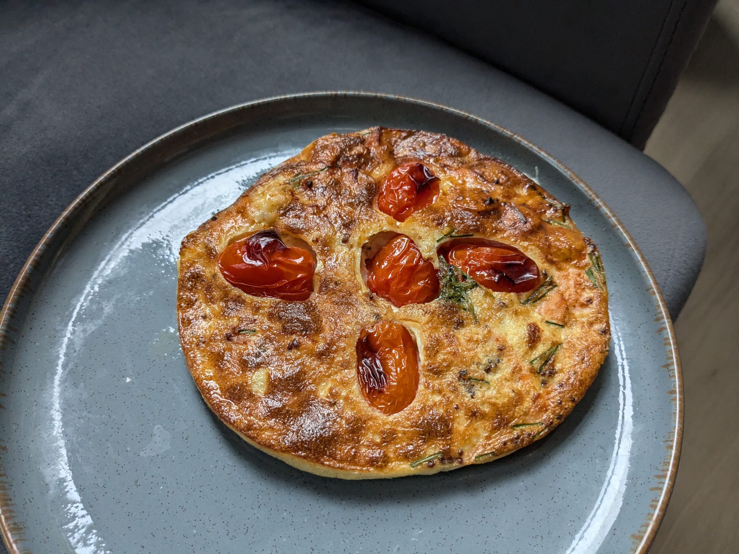 Clafoutis au saumon fumé et tomates cerises